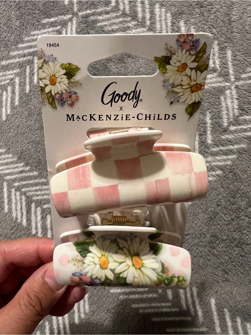 Goody x MacKenzie-Childs Pink & White Checker and Daisy Medium Hair Claw Set - Picture 2 of 2